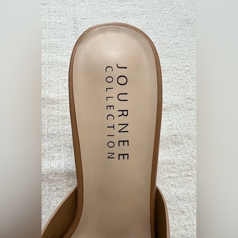 NIB Journee Collection Chazz Heeled Sandals -Tan Size 9.5 - Picture 3 of 9
